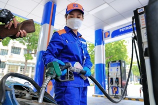 Giảm 50% thuế bảo vệ môi trường đối với xăng dầu từ 1/1/2024