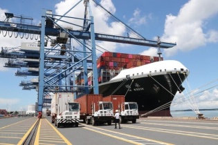 Kim ngạch xuất khẩu quý I/2024 của TP.HCM vượt 11 tỷ USD, tiếp đà phục hồi