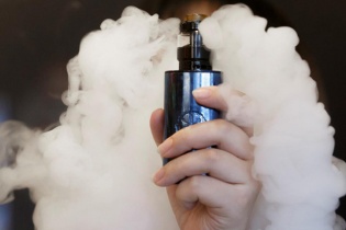 Bộ Công thương kiến nghị chưa cho phép lưu hành thuốc lá điện tử