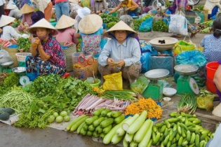Cả nước có 8.320 chợ, 83% là chợ hạng 3, cơ sở vật chất hạn chế