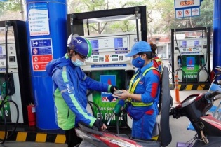 Bộ Công thương yêu cầu thương nhân cung ứng đủ xăng dầu dịp lễ 30/4-1/5