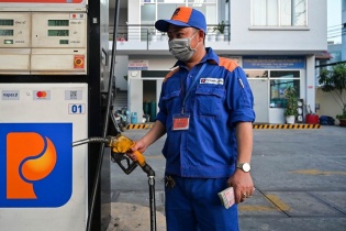 Từ 15h ngày 8/5: Giá xăng E5RON92 về dưới 19.000 đồng/lít