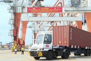 Xuất nhập khẩu nửa đầu tháng 6/2025 đạt 35 tỷ USD