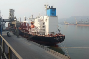 Xuất khẩu xi măng, clinker phục hồi, 8 tháng thu 866 triệu USD