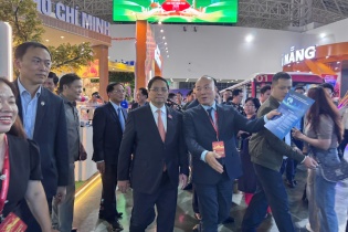 Thủ tướng dự tổng duyệt Hội chợ mùa Thu lần thứ nhất 2025 
