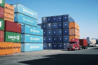 Xuất khẩu năm 2025 có thể cán đích trên 470 tỷ USD