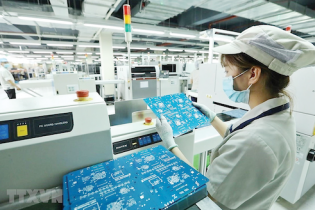 Xuất khẩu điện tử "bùng nổ", thu về gần 165 tỷ USD