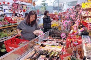 Loạt chuỗi bán lẻ mở cửa khai Xuân