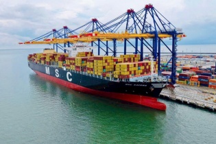 Cắt giảm thủ tục xuất nhập khẩu, mở đường cho thương mại tăng tốc