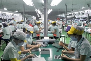 Ngành điện tử tăng tốc trong chu kỳ sản xuất toàn cầu