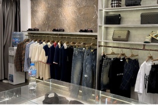 Thu giữ lô hàng giả nhãn hiệu Burberry, Gucci tại Hà Nội