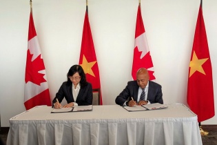 Việt Nam - Canada ký kết Dự án hỗ trợ thương mại bao trùm, bền vững