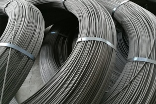 Tiếp nhận hồ sơ yêu cầu điều tra thanh thép dự ứng lực nhập từ Trung Quốc