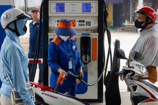 Bộ Công thương lo đủ điện, xăng dầu, theo dõi sát diễn biến xuất nhập khẩu