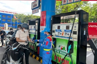 Cả nước tiêu thụ 800 triệu lít xăng E10 trong tháng 6/2026