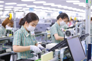Xuất nhập khẩu đến 15/7 vượt 600 tỷ USD