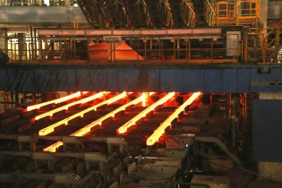 Ngành thép bứt tốc, sản lượng thép thô tăng 28%