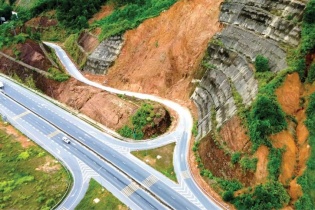 Cao tốc La Sơn - Hòa Liên: Tiếp tục hạn chế xe, điều chỉnh vị trí nút giao Khe Tre