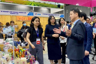 Viet Nam International Sourcing 2024 thu hút gần 300 nhà nhập khẩu quốc tế 