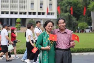 TP.HCM: Các di tích lịch sử, điểm du lịch đông nghịt khách đến vui chơi dịp nghỉ lễ