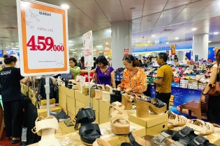 TP.HCM đẩy mạnh bình ổn thị trường và kích cầu tiêu dùng cuối năm