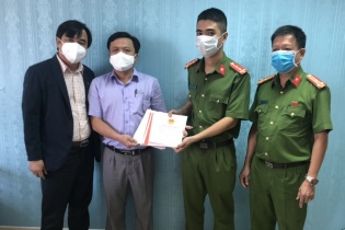 Bàn giao 19 sổ đỏ bị chiếm đoạt cho Văn phòng đăng ký đất đai quận Sơn Trà