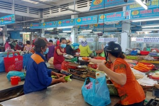 Đà Nẵng từng bước mở lại hoạt động các chợ truyền thống