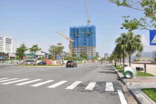 Đà Nẵng yêu cầu không né tránh, đùn đẩy giải quyết khó khăn đất đai, bất động sản