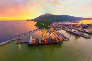 Miền Trung thiếu liên kết phát triển kinh tế biển