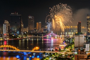 Lễ hội pháo hoa quốc tế Đà Nẵng: Đội Anh- Ba Lan đối đầu, giành vé vào chung kết