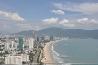 Đà Nẵng yêu cầu xử lý triệt để tình trạng nước thải chảy ra biển