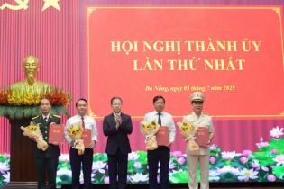 Đà Nẵng công bố loạt quyết định về công tác cán bộ