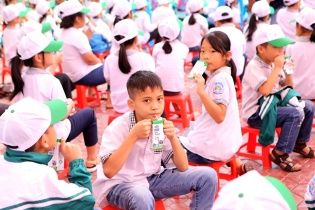Gần 67.000 trẻ em Hà Nam được uống sữa học đường
