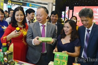Khai mạc Hội chợ "Xúc tiến thương mại nông nghiệp, sản phẩm OCOP Hà Nội 2020”