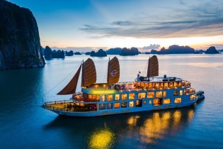 [Ảnh] Lạc vào thế giới đế vương xa hoa, tráng lệ trên du thuyền Emperor