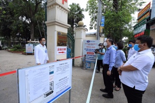 Chủ tịch Hà Nội Chu Ngọc Anh yêu cầu Bệnh viện K Trung ương phong tỏa cả ba cơ sở điều trị