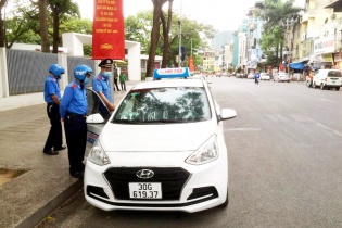 "Ép giá" du khách Đức, lái xe "taxi dù" bị phạt 9 triệu đồng