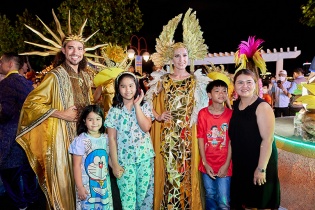 [Ảnh] Đà Nẵng “bùng nổ” trong đêm mở màn lễ hội Carnival đường phố Sun Fest