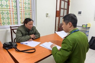 Hà Nội: Xử phạt người bán hàng rong "chặt chém" 80.000 đồng một củ khoai nướng