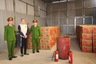 Phát hiện kho tàng trữ pháo lớn nhất từ trước đến nay
