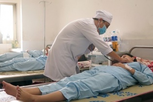 Số ca mắc sốt xuất đã giảm nhưng vẫn ở mức cao