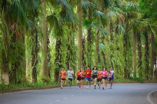 Trải nghiệm độc đáo tại cung đường Ecopark Marathon 2023
