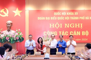 Bà Bùi Thị Minh Hoài làm Trưởng đoàn đại biểu Quốc hội thành phố Hà Nội 