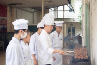 Hà Nội đào tạo, bồi dưỡng giáo viên dạy nghề cho Thủ đô Viêng Chăn