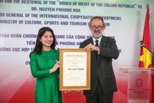 TS. Nguyễn Phương Hòa được trao Huân chương Công trạng của Italy
