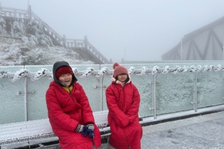 “Nóc nhà Đông Dương” chìm trong tuyết trắng những ngày cận Tết