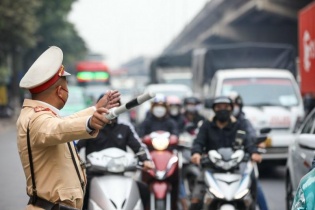 Hà Nội tăng cường triển khai Luật Trật tự, an toàn giao thông đường bộ