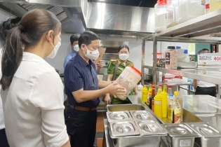 Hà Nội tăng tổng rà soát, kiểm tra các cơ sở kinh doanh thuốc chữa bệnh, thực phẩm
