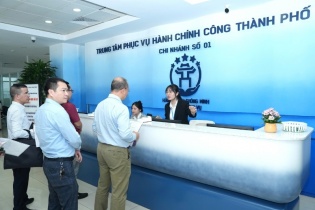 Hà Nội chấn chỉnh tình trạng “cò giấy tờ” tại các điểm tiếp nhận thủ tục hành chính