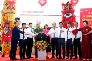 Ra mắt Đoàn tàu du lịch 5 Cửa Ô và Hệ thống kiểm soát vé công nghệ sinh trắc học